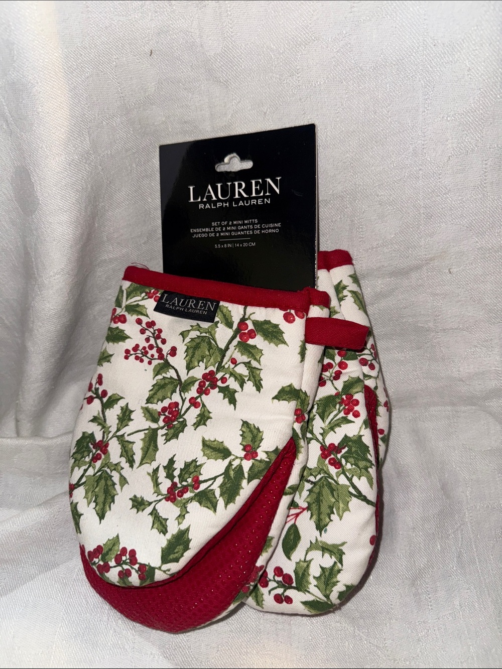 Lauren Ralph Lauren White Holly & Red Trim Oven Mitt Set